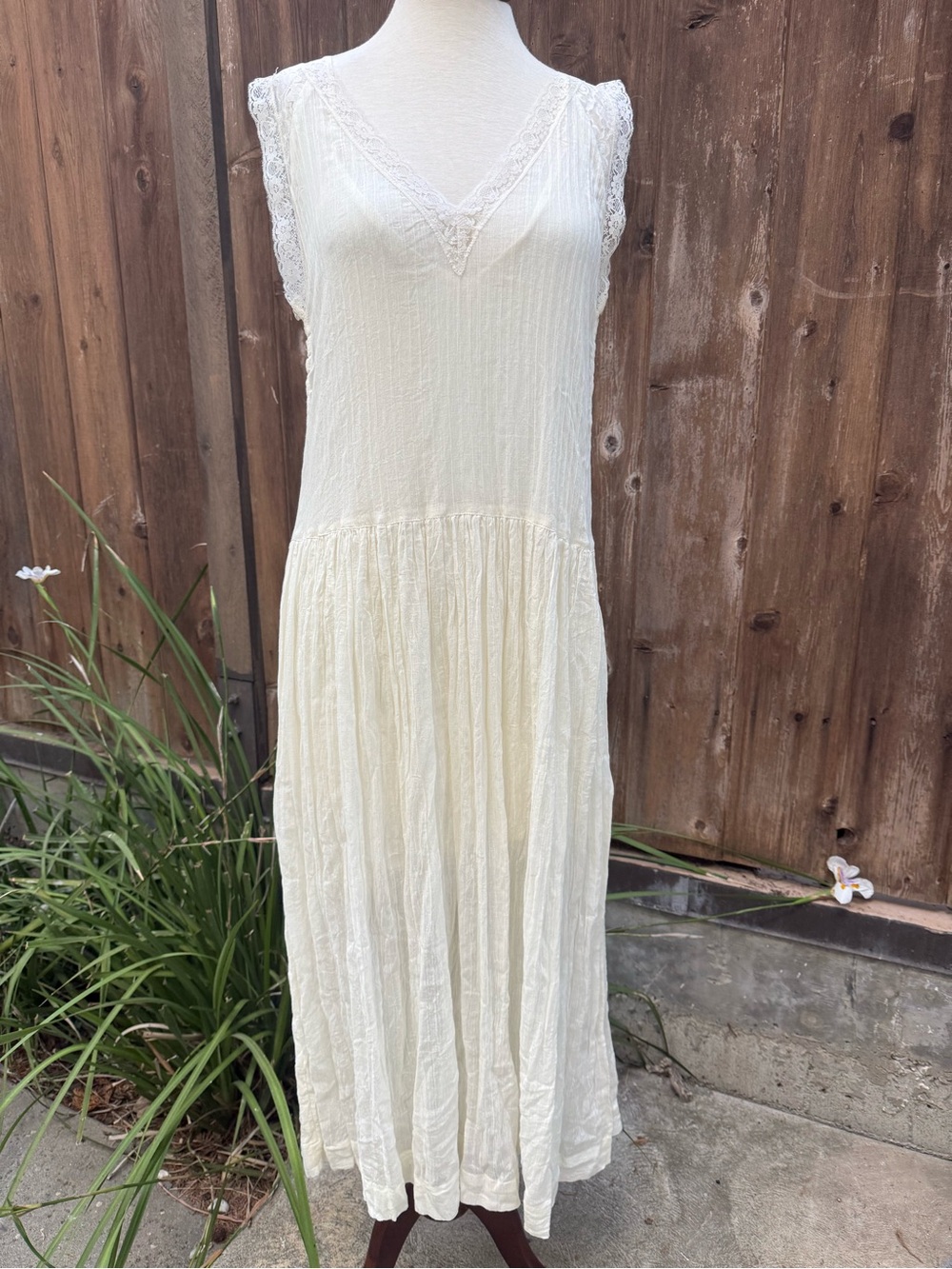 Lace-Trim Ivory Maxi Dress with V-Neck